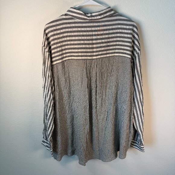 Jane & Delancey Womens 10 Shirt Blouse Tunic Gray White Stripe Button 2X Preppy - Picture 4 of 9